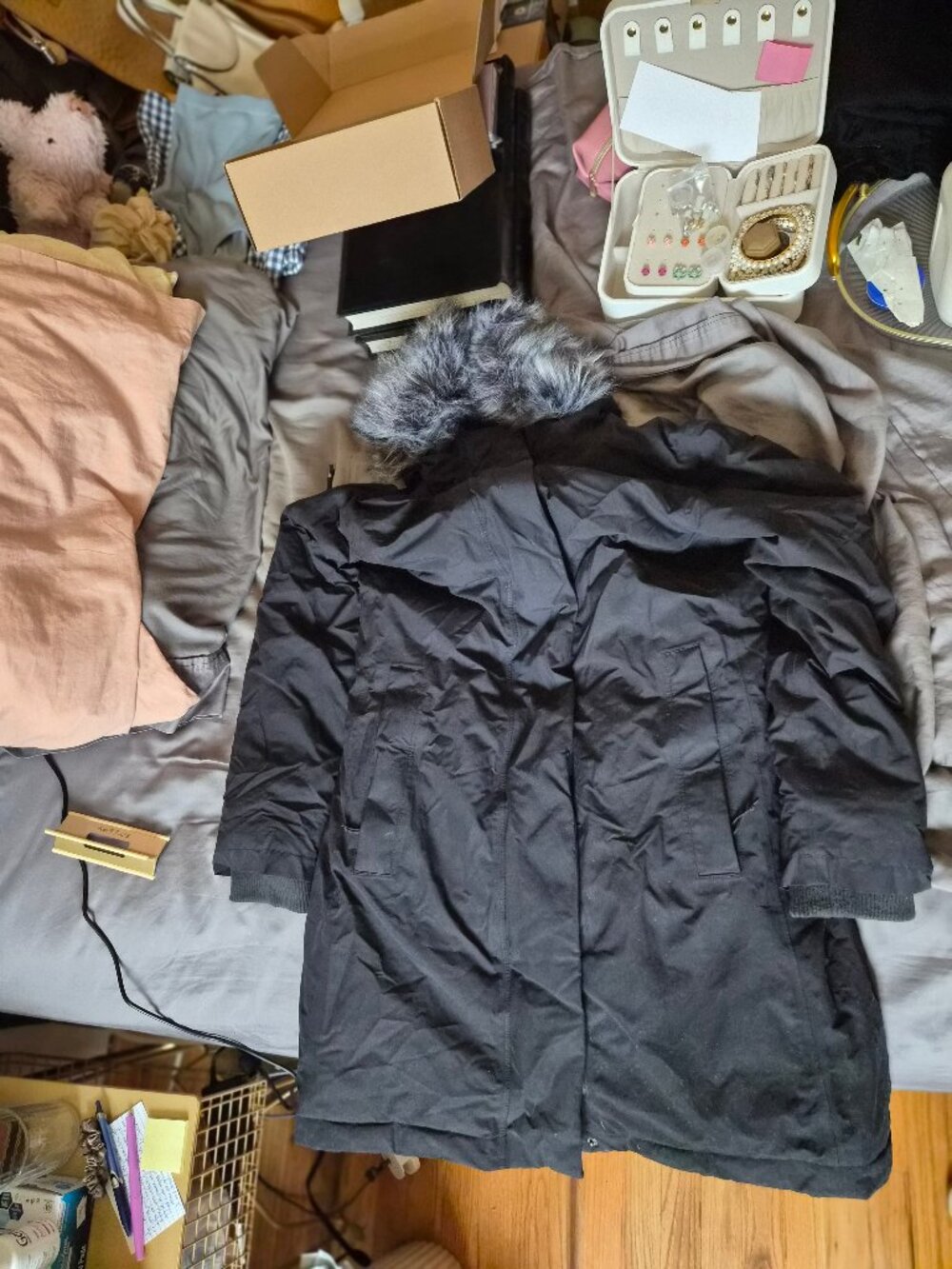 The North Face Black Women’s Arctic Parka - Picture 4 of 9